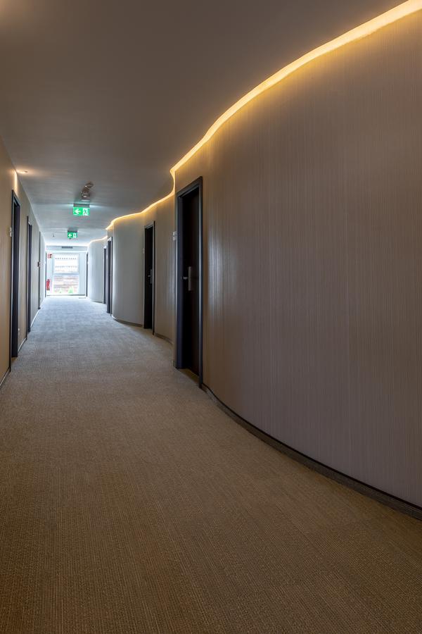 Trip Inn Conference Hotel & Suites ヴェッツラー エクステリア 写真