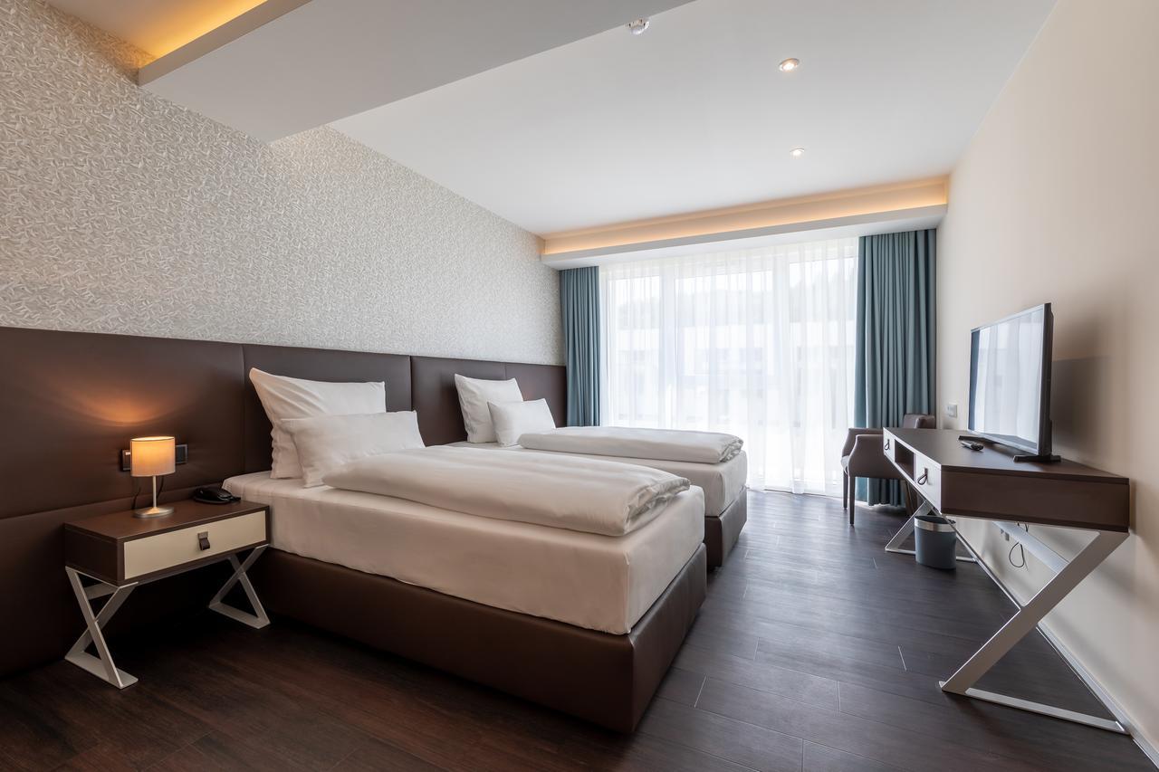 Trip Inn Conference Hotel & Suites ヴェッツラー エクステリア 写真