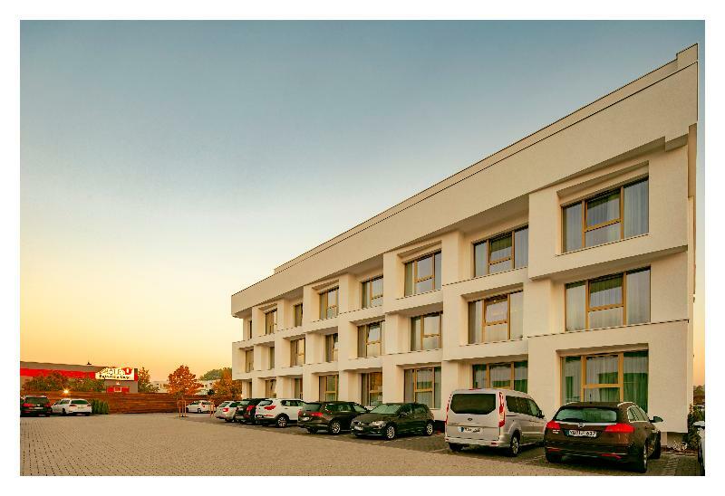 Trip Inn Conference Hotel & Suites ヴェッツラー エクステリア 写真